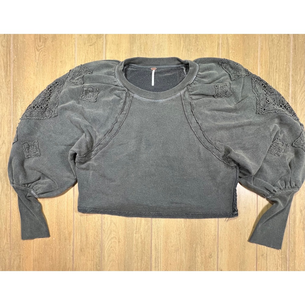 Free People Adella Lace Puff Sleeve Cropped Sweatshirt Faded Black Large - Picture 2 of 9